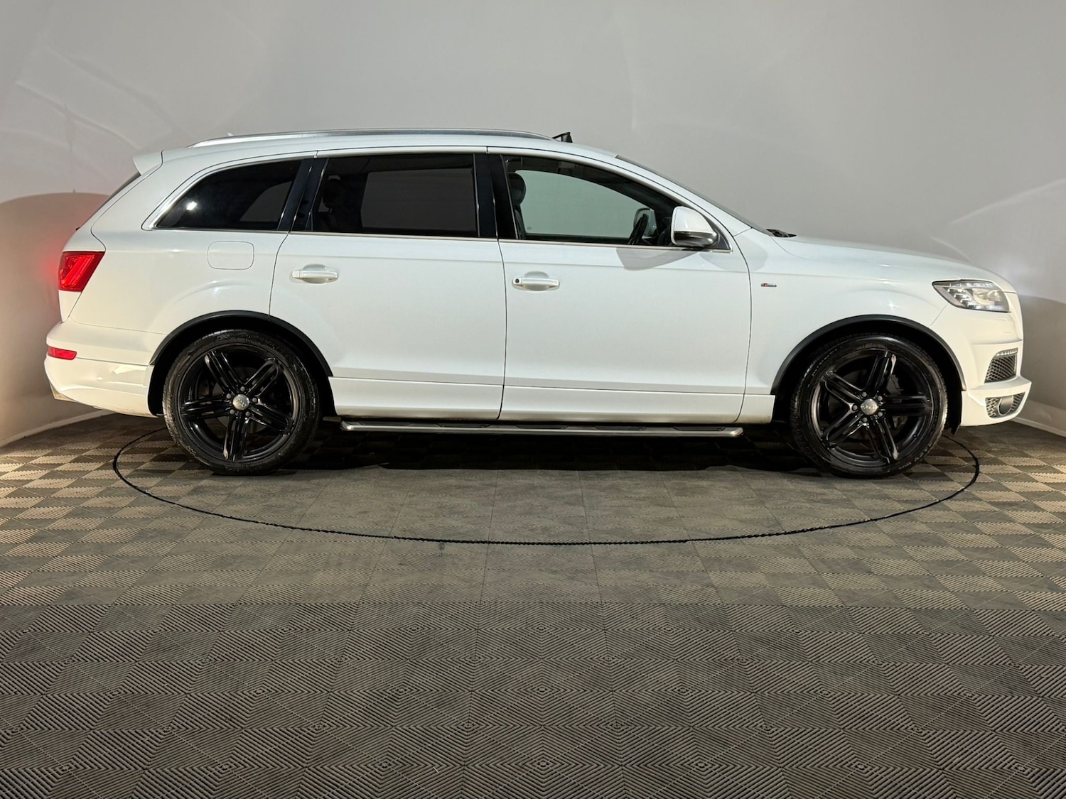 Used Audi Q7 2013 for sale - 78089081: Photo 4