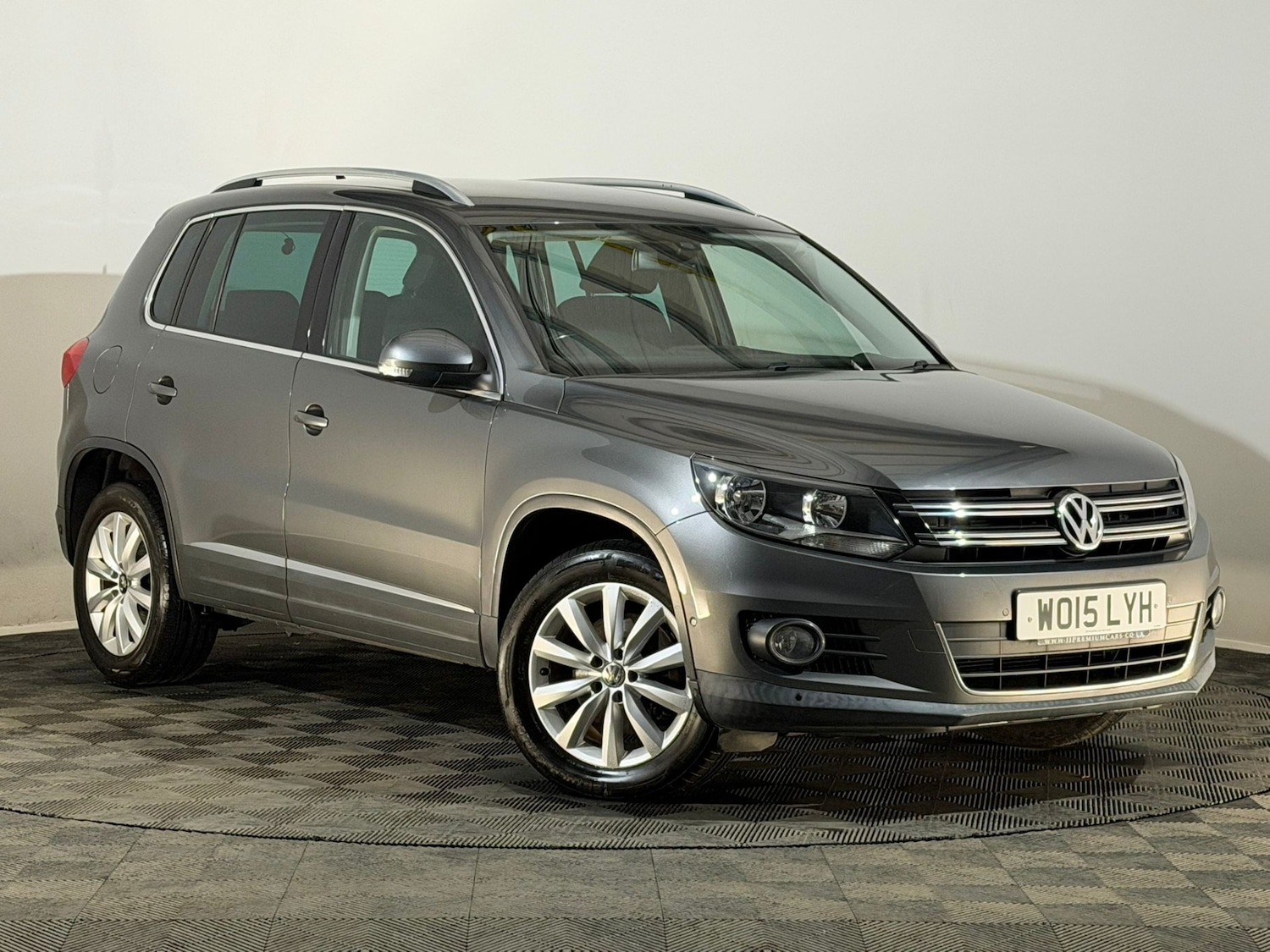 Used Volkswagen Tiguan 2015 for sale - 76129336: Photo 1