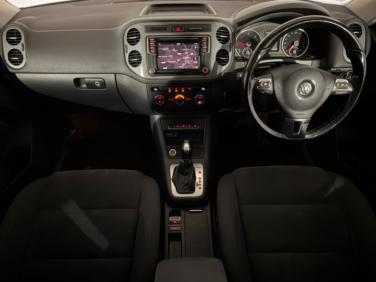 Used Volkswagen Tiguan 2015 for sale - 76129336: Photo 10