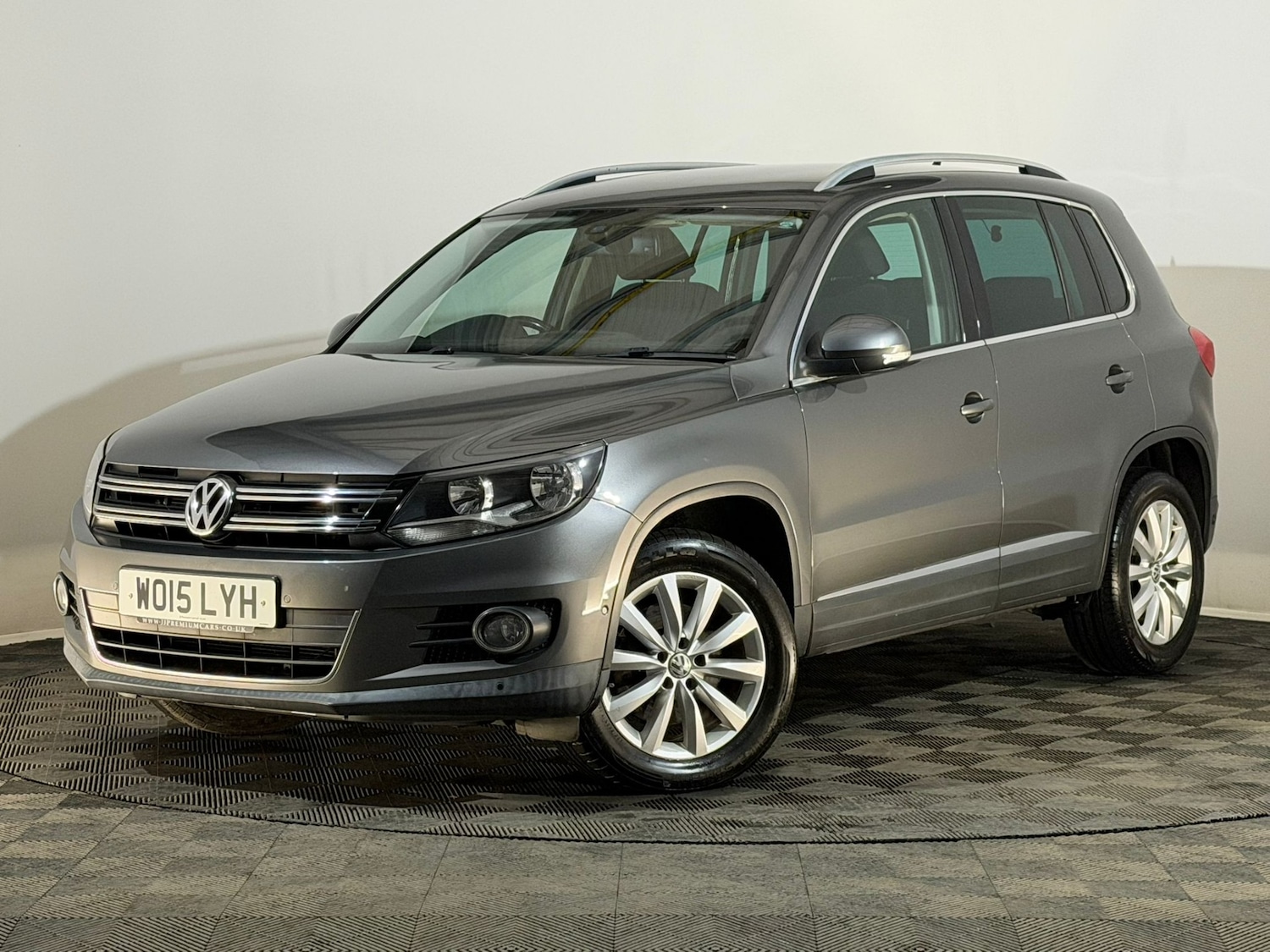 Used Volkswagen Tiguan 2015 for sale - 76129336: Photo 3
