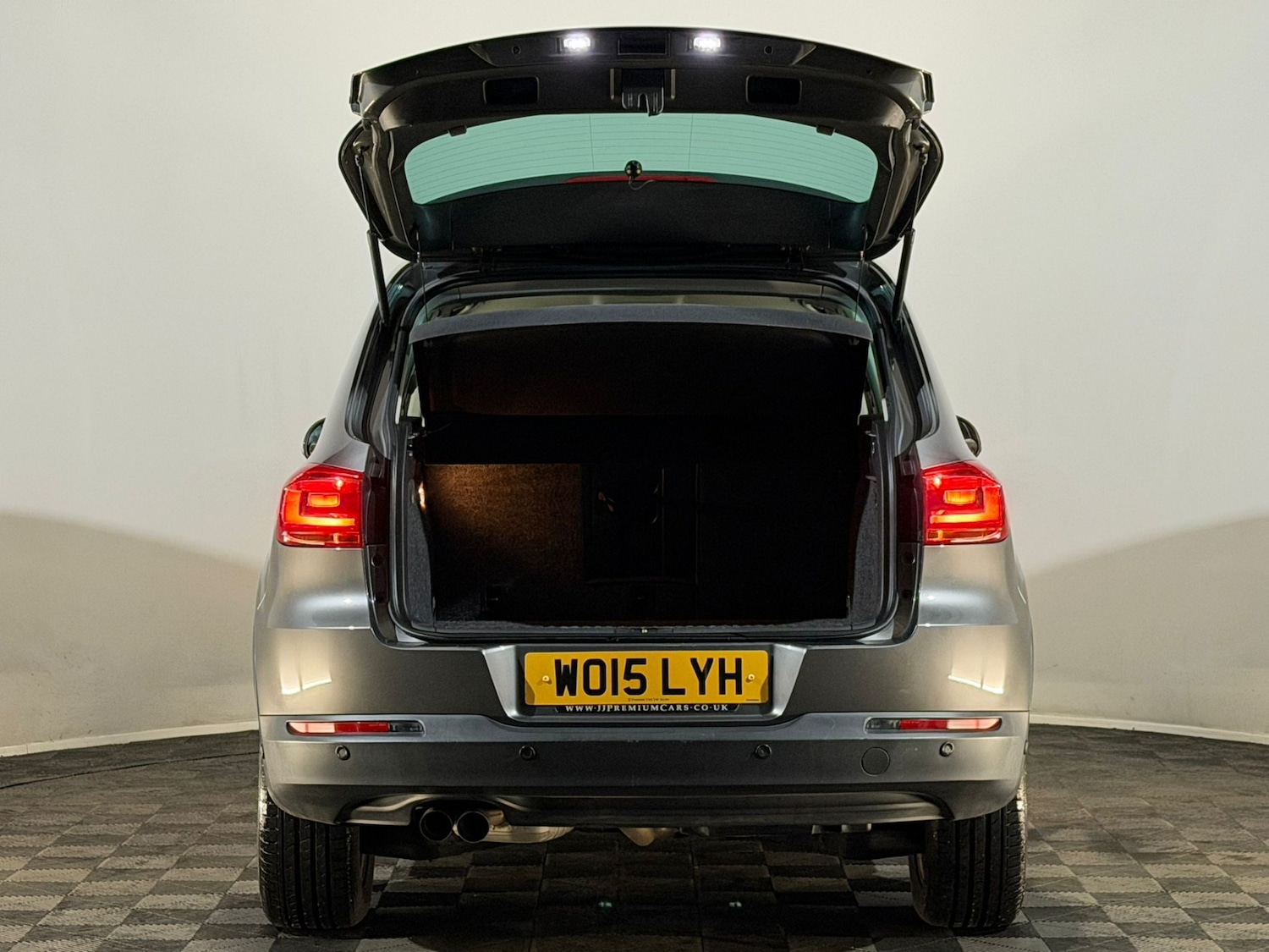 Used Volkswagen Tiguan 2015 for sale - 76129336: Photo 8