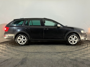 Used Skoda Octavia 2016 for sale - 76261255: Photo