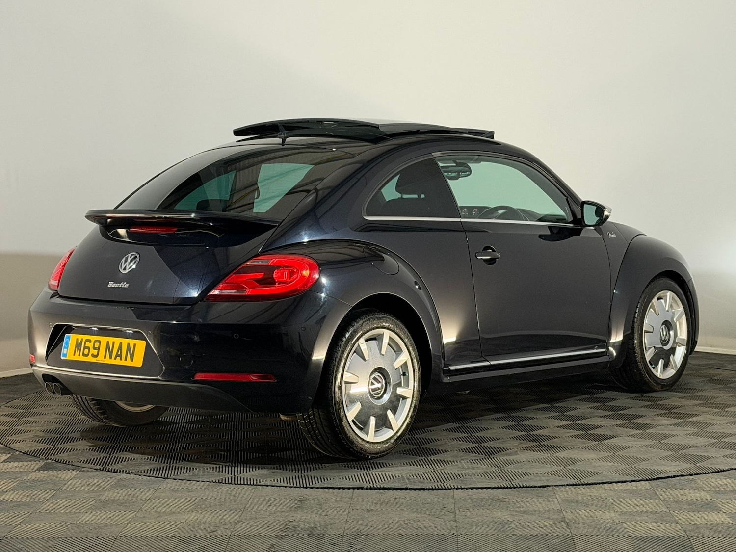 Used Volkswagen Beetle 2013 for sale - 77726476: Photo 6