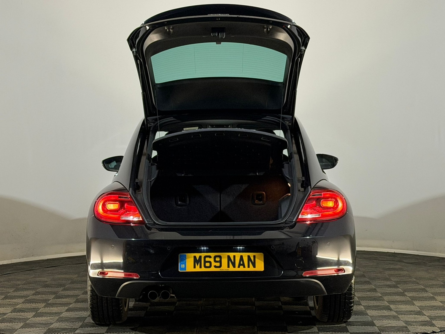 Used Volkswagen Beetle 2013 for sale - 77726476: Photo 8