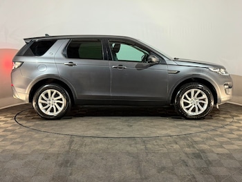 Used Land Rover Discovery Sport 2015 for sale - 78876917: Photo