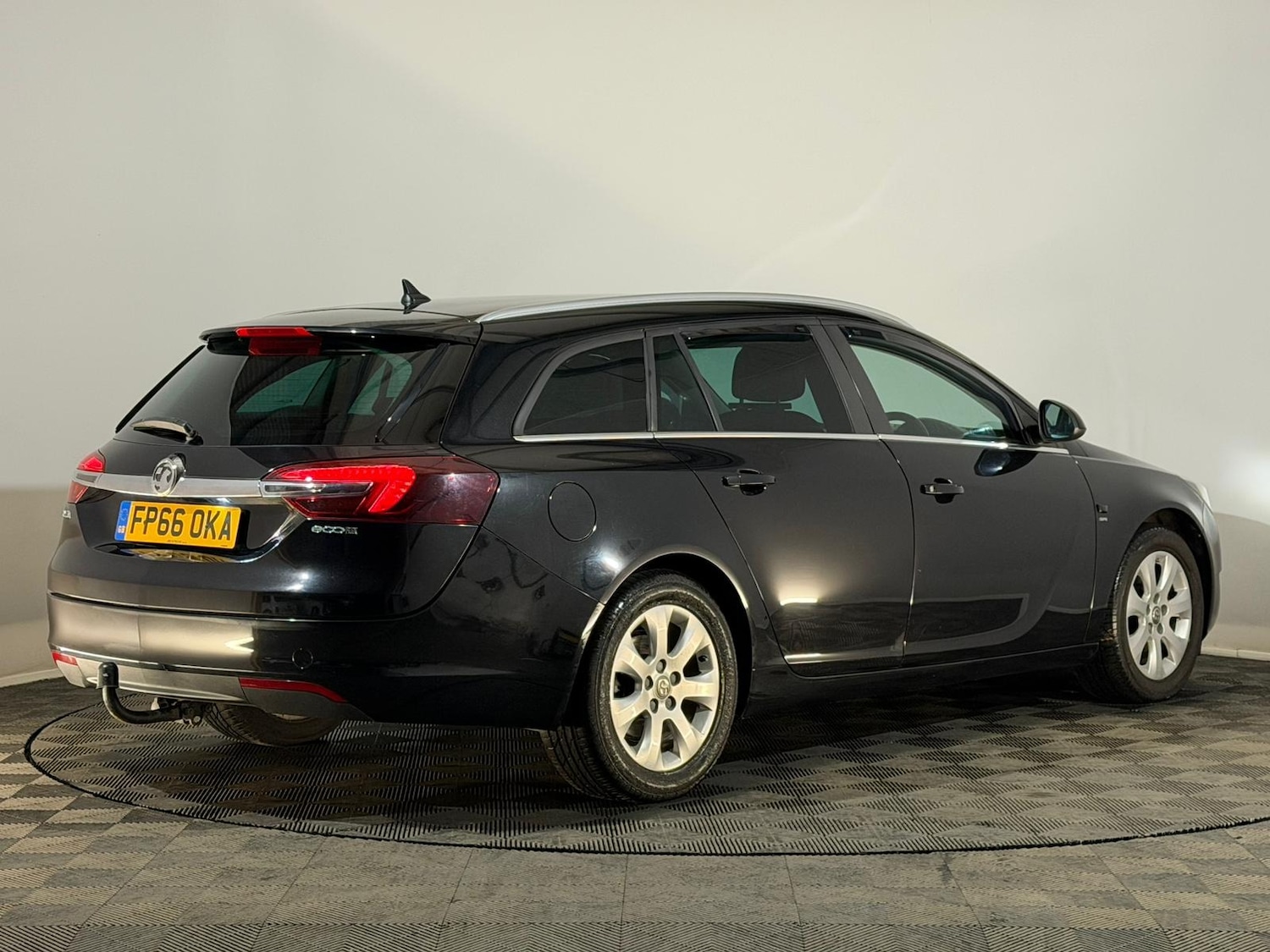 Used Vauxhall Insignia 2016 for sale - 76350517: Photo 6