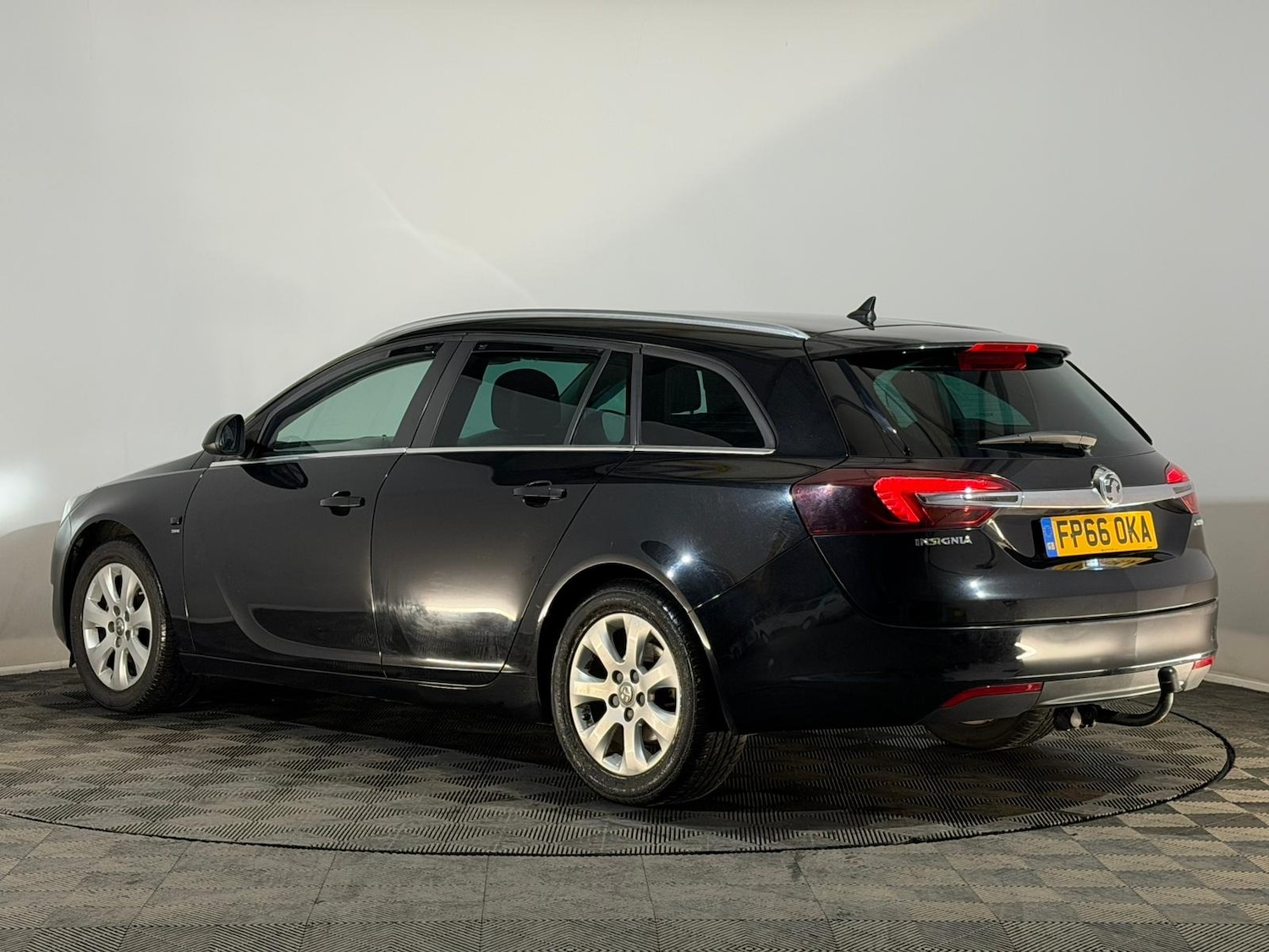 Used Vauxhall Insignia 2016 for sale - 76350517: Photo 9