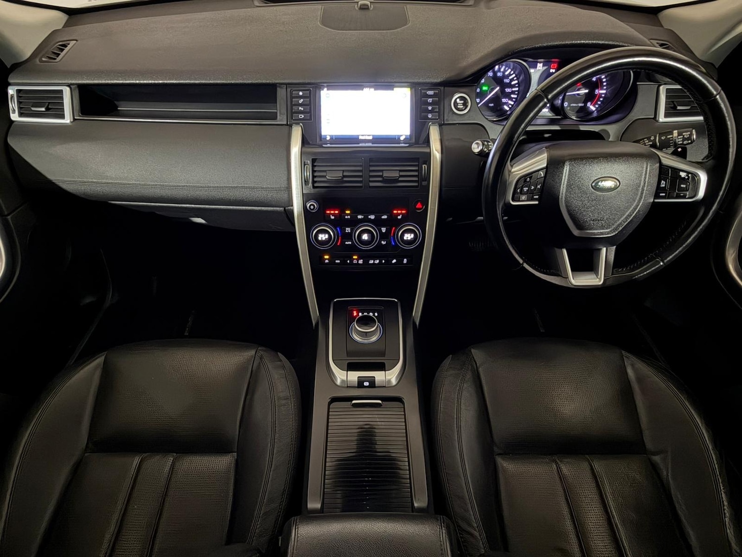 Used Land Rover Discovery Sport 2015 for sale - 76792680: Photo 12