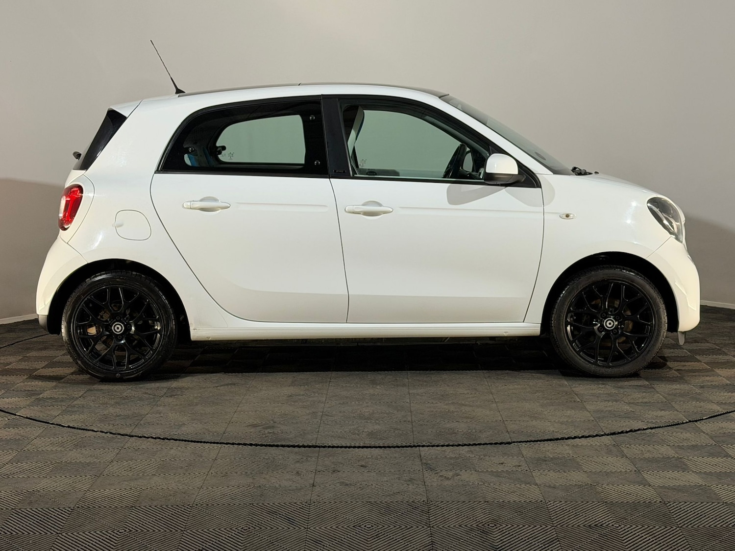 Used smart forfour 2015 for sale - 76246484: Photo 4