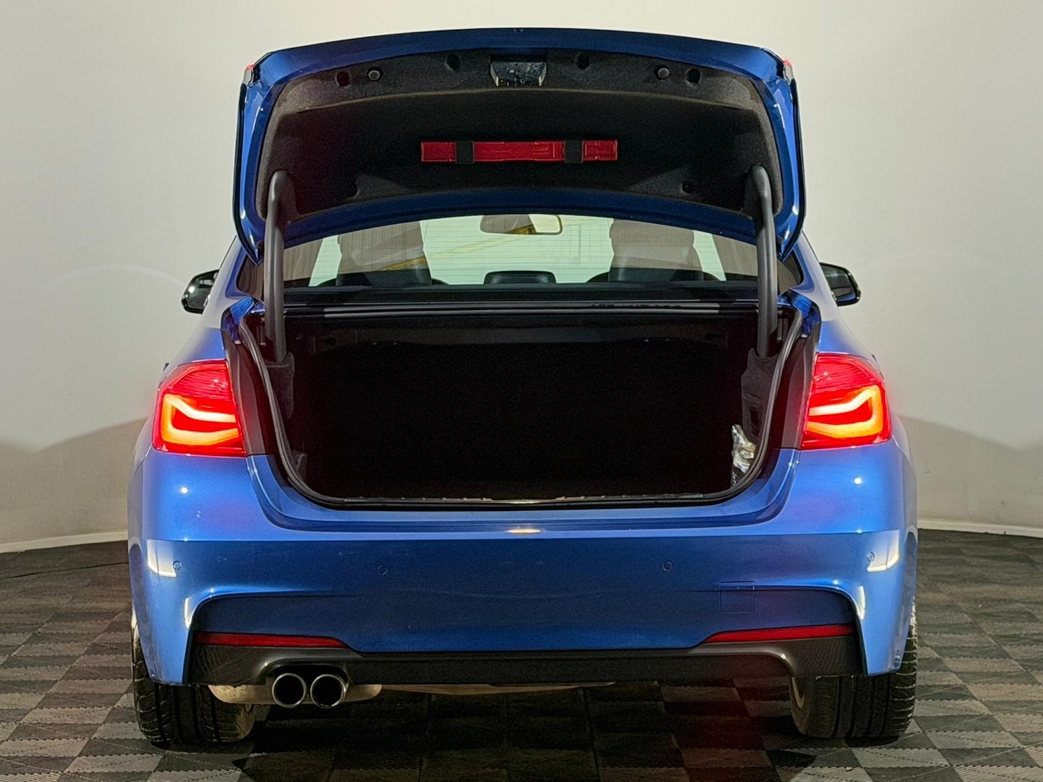 Used BMW 3 Series 2017 for sale - 77388333: Photo 8