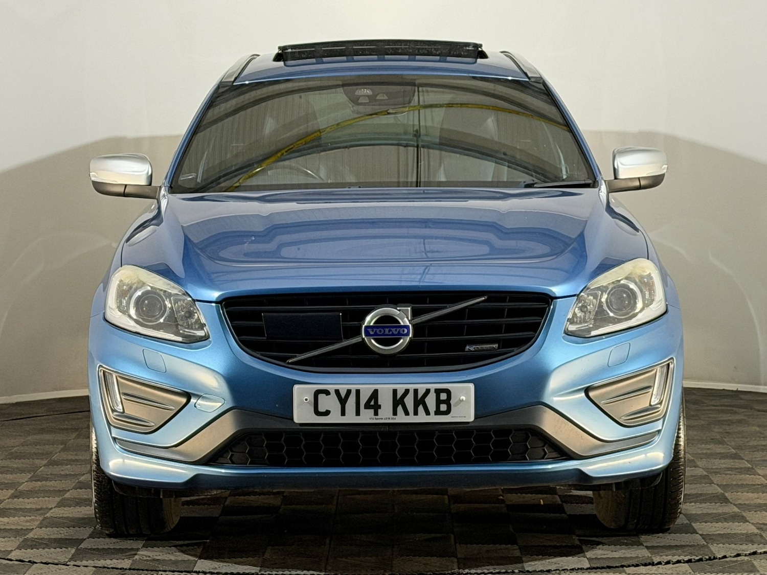 Used Volvo XC60 2014 for sale - 78060443: Photo 2