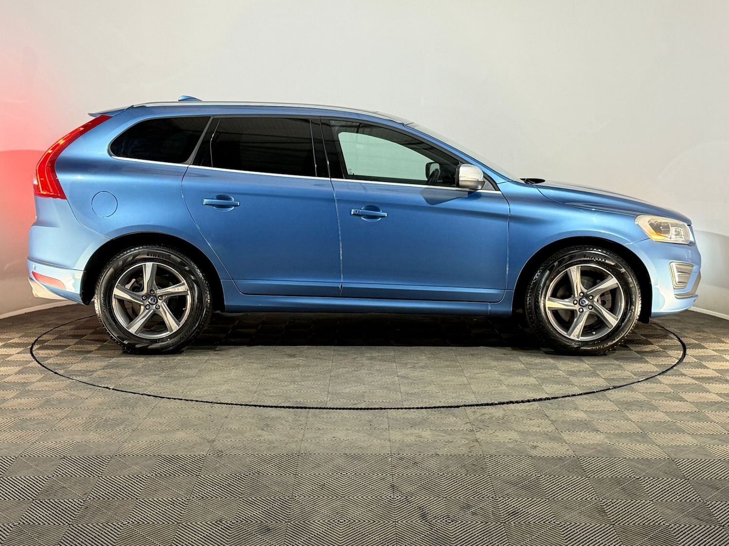 Used Volvo XC60 2014 for sale - 78060443: Photo 4