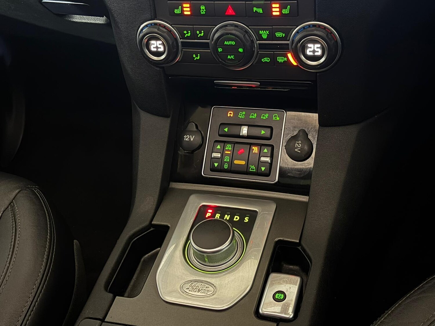 Used Land Rover Discovery 2012 for sale - 77137379: Photo 15