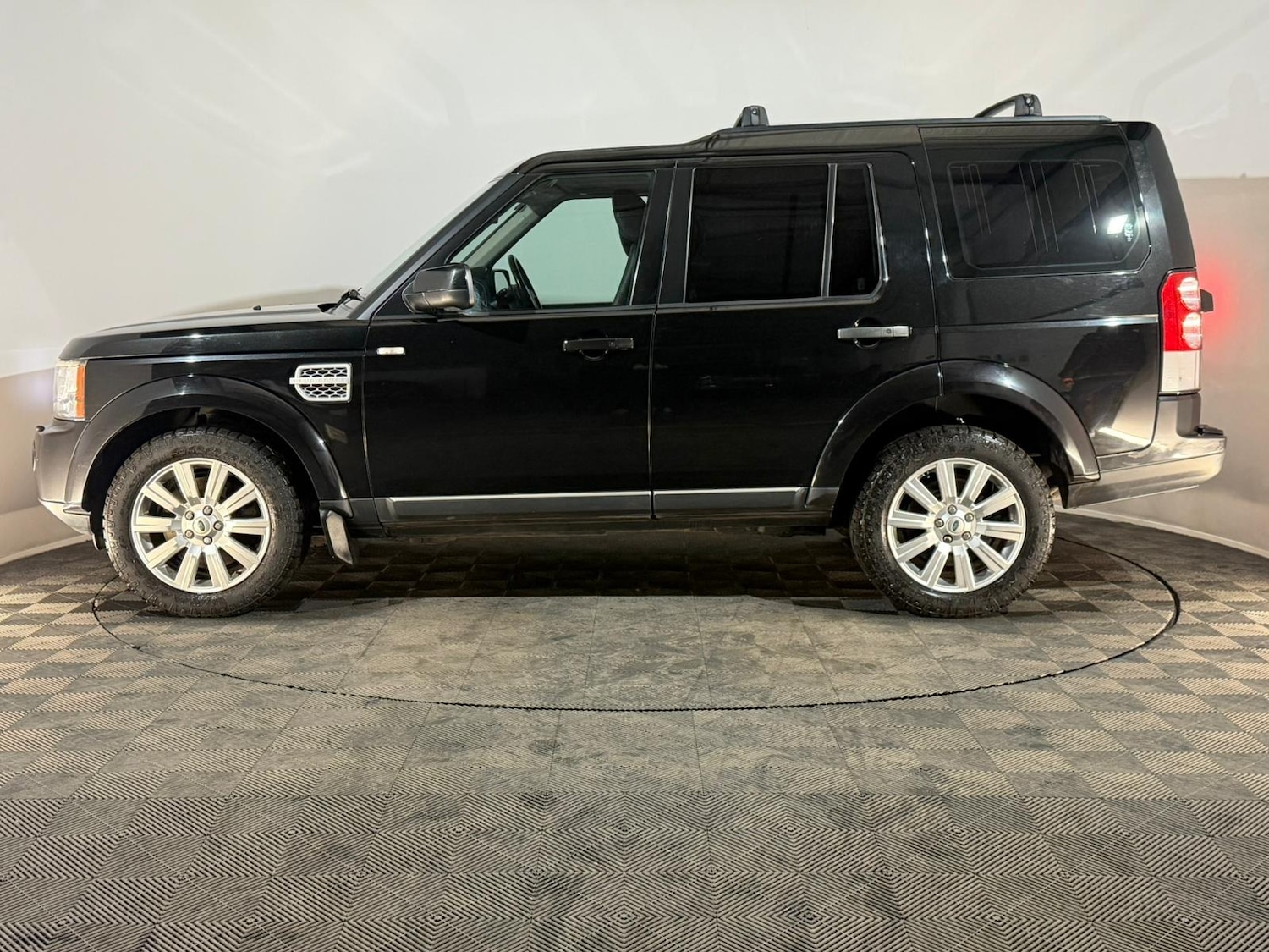 Used Land Rover Discovery 2012 for sale - 77137379: Photo 5