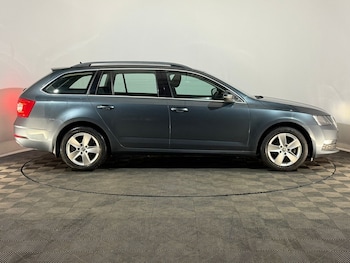 Used Skoda Octavia 2020 for sale - 77674886: Photo