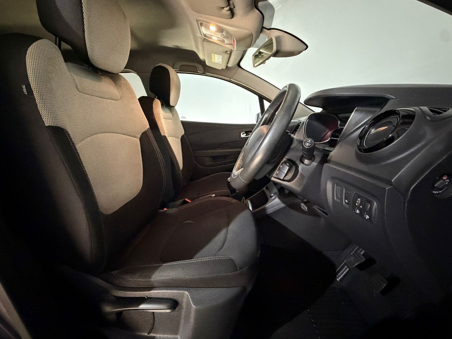 Used Renault Captur 2019 for sale - 78137092: Photo 15