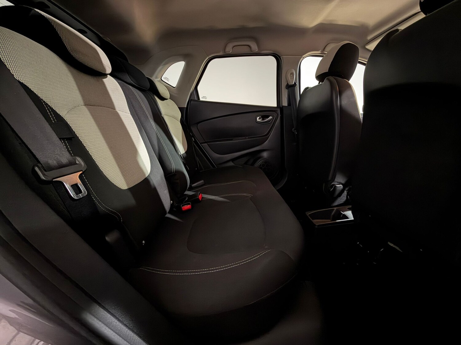 Used Renault Captur 2019 for sale - 78137092: Photo 17