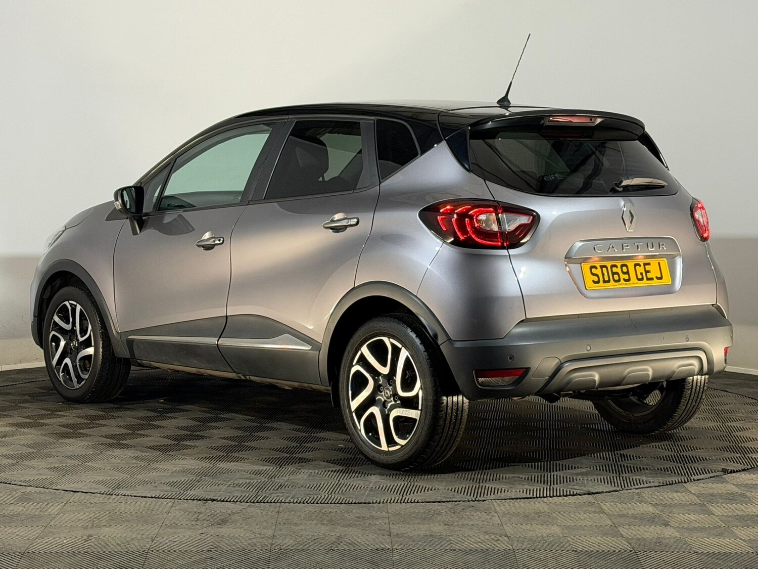 Used Renault Captur 2019 for sale - 78137092: Photo 9