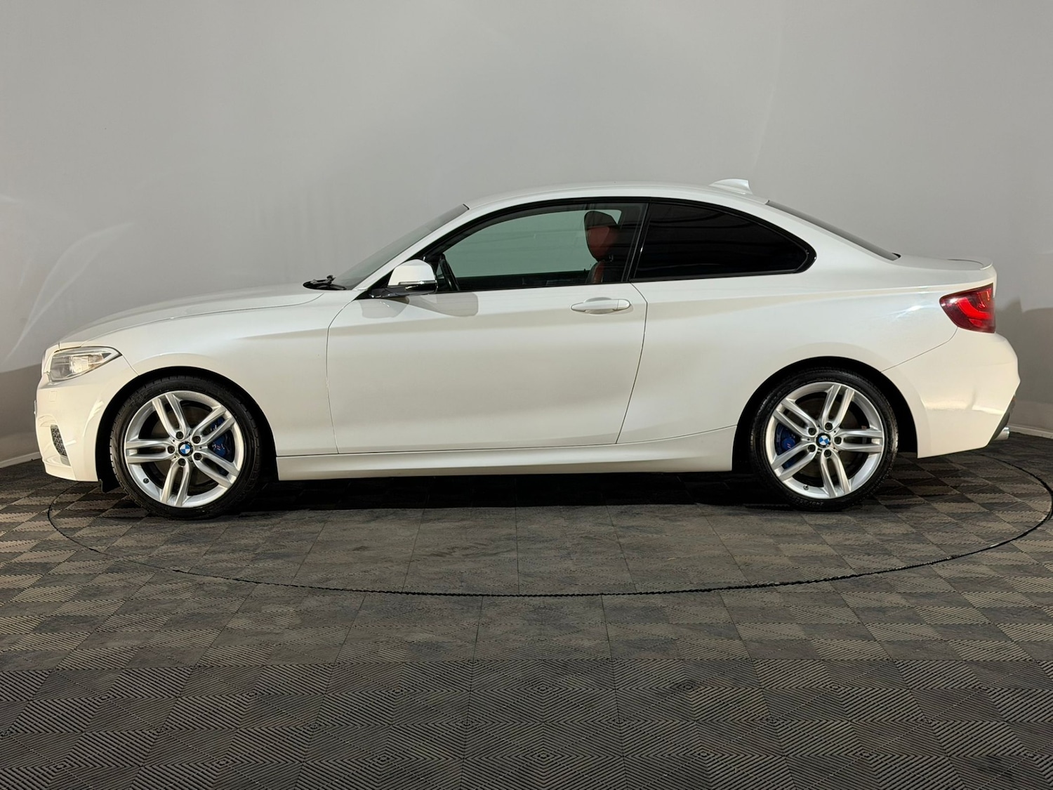Used BMW 2 Series 2016 for sale - 76089495: Photo 5