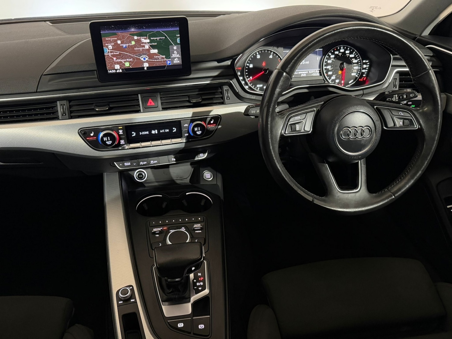 Used Audi A4 2017 for sale - 77648192: Photo 10