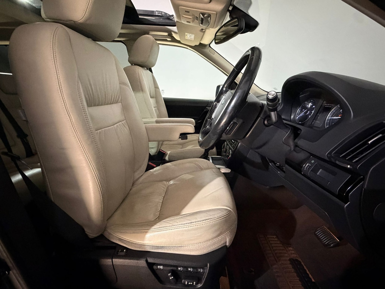 Used Land Rover Freelander 2014 for sale - 77599828: Photo 16