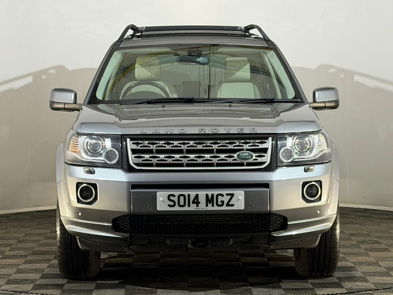 Used Land Rover Freelander 2014 for sale - 77599828: Photo 2