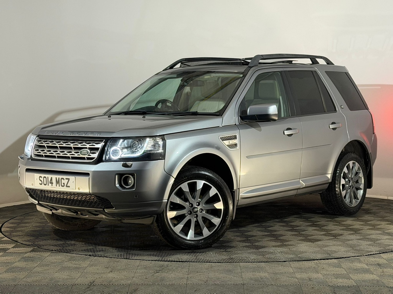 Used Land Rover Freelander 2014 for sale - 77599828: Photo 3