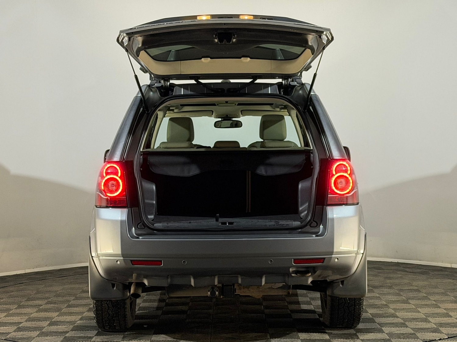 Used Land Rover Freelander 2014 for sale - 77599828: Photo 8