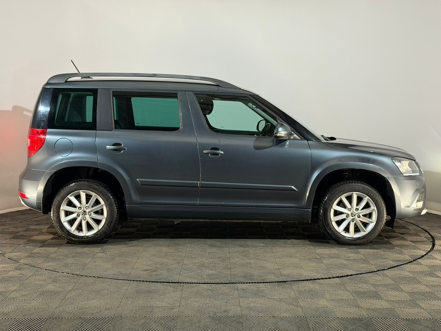 Used Skoda Yeti 2015 for sale - 76364880: Photo 4