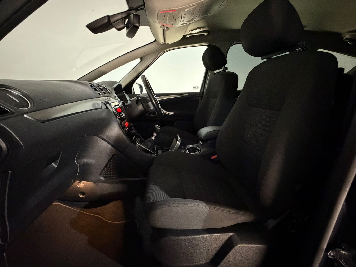 Used Ford S-Max 2014 for sale - 76077560: Photo 17