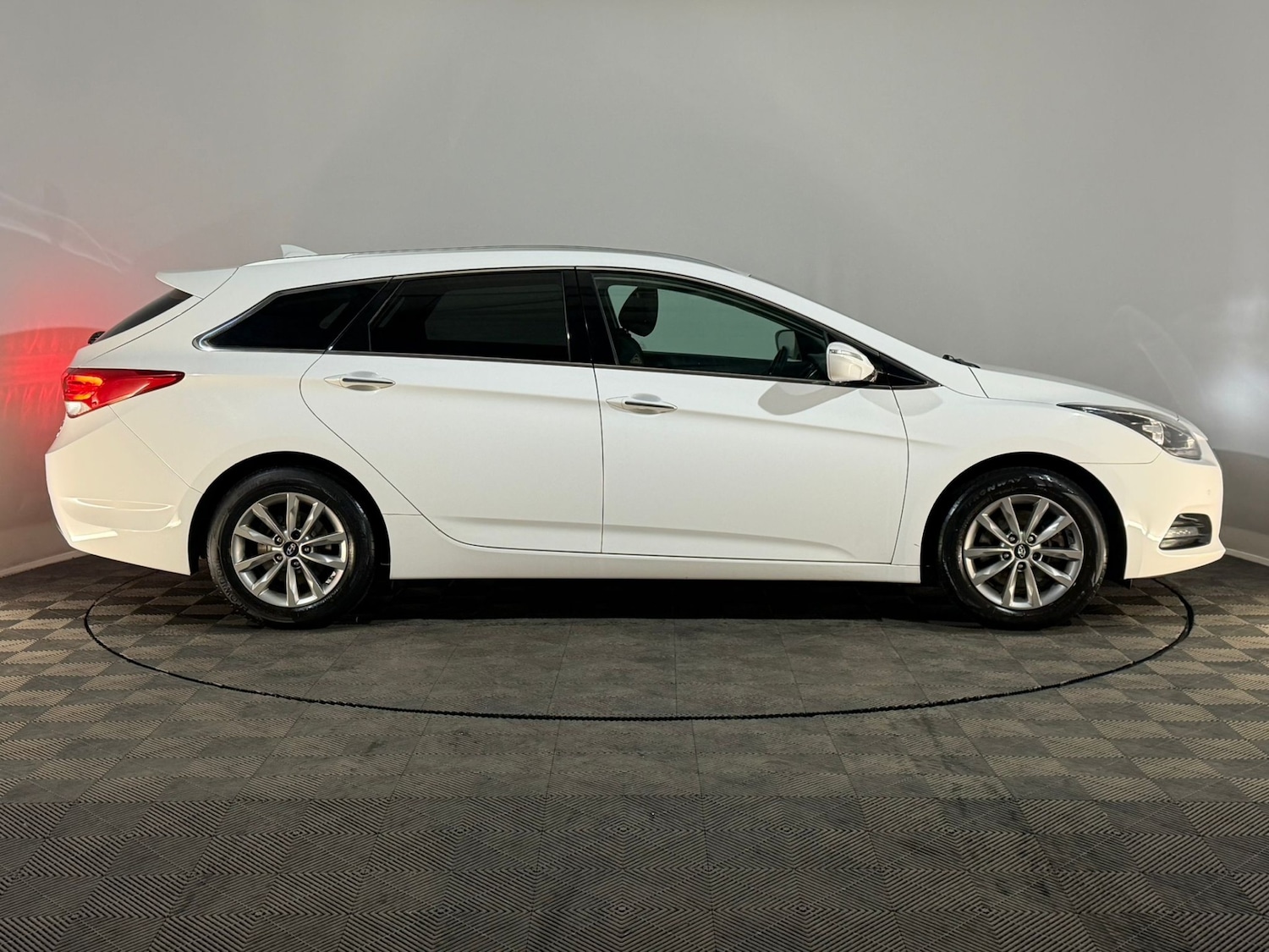 Used Hyundai i40 2016 for sale - 77560755: Photo 4