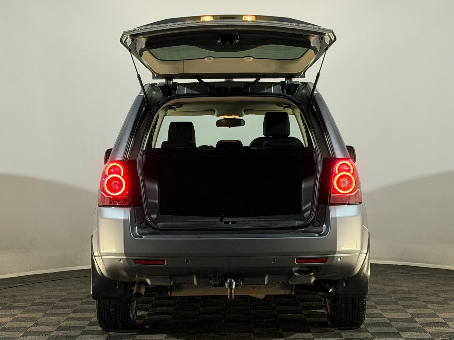 Used Land Rover Freelander 2014 for sale - 76545731: Photo 8