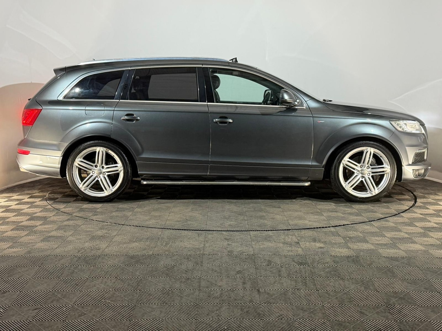 Used Audi Q7 2013 for sale - 76477560: Photo 4