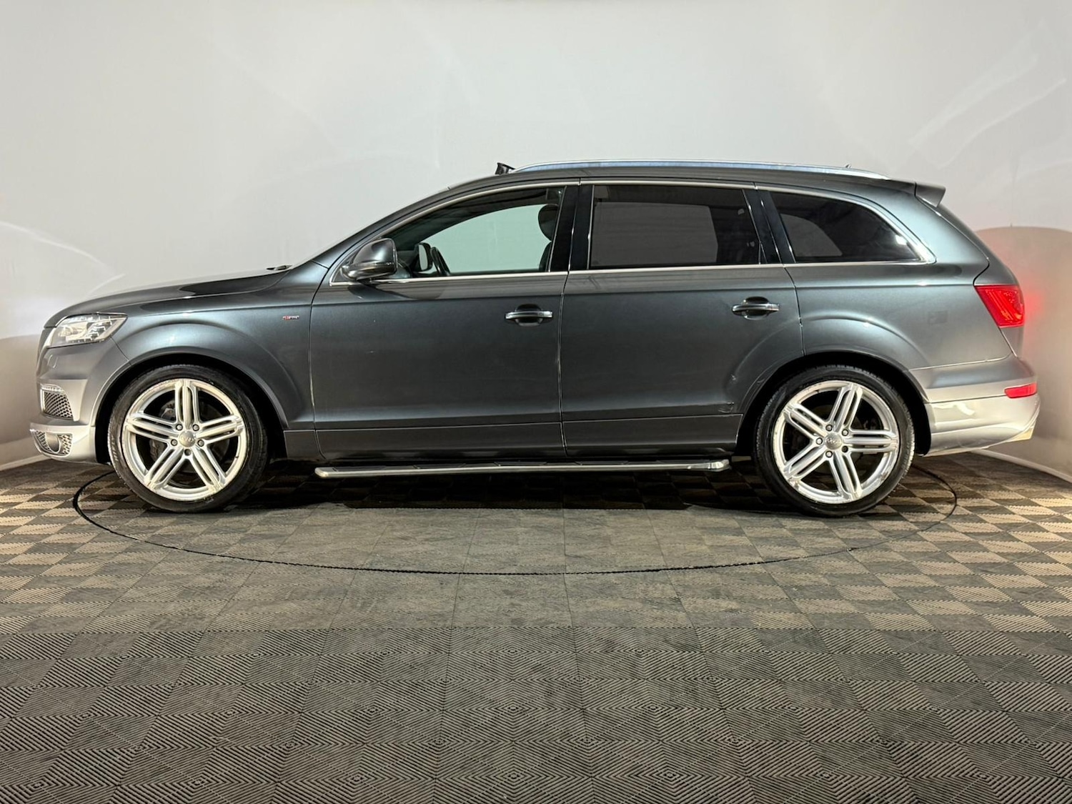 Used Audi Q7 2013 for sale - 76477560: Photo 5