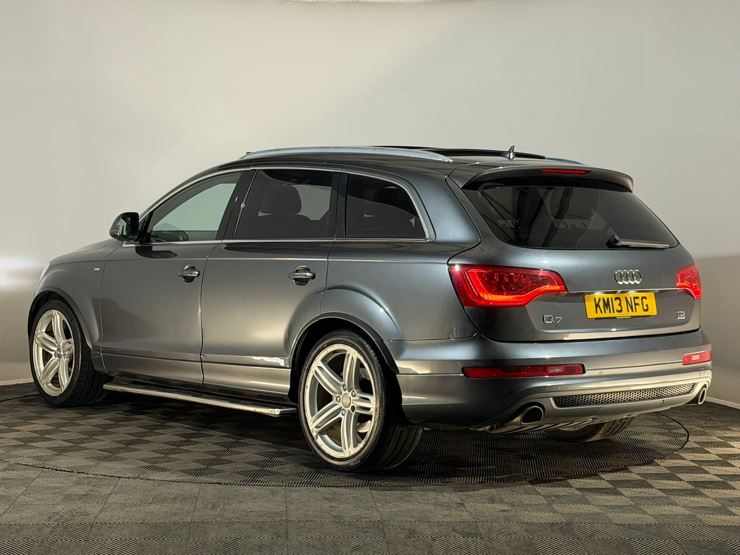 Used Audi Q7 2013 for sale - 76477560: Photo 9