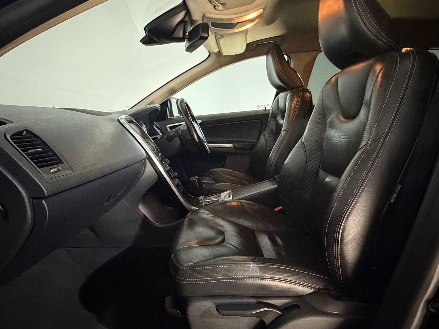 Used Volvo XC60 2012 for sale - 77726471: Photo 16