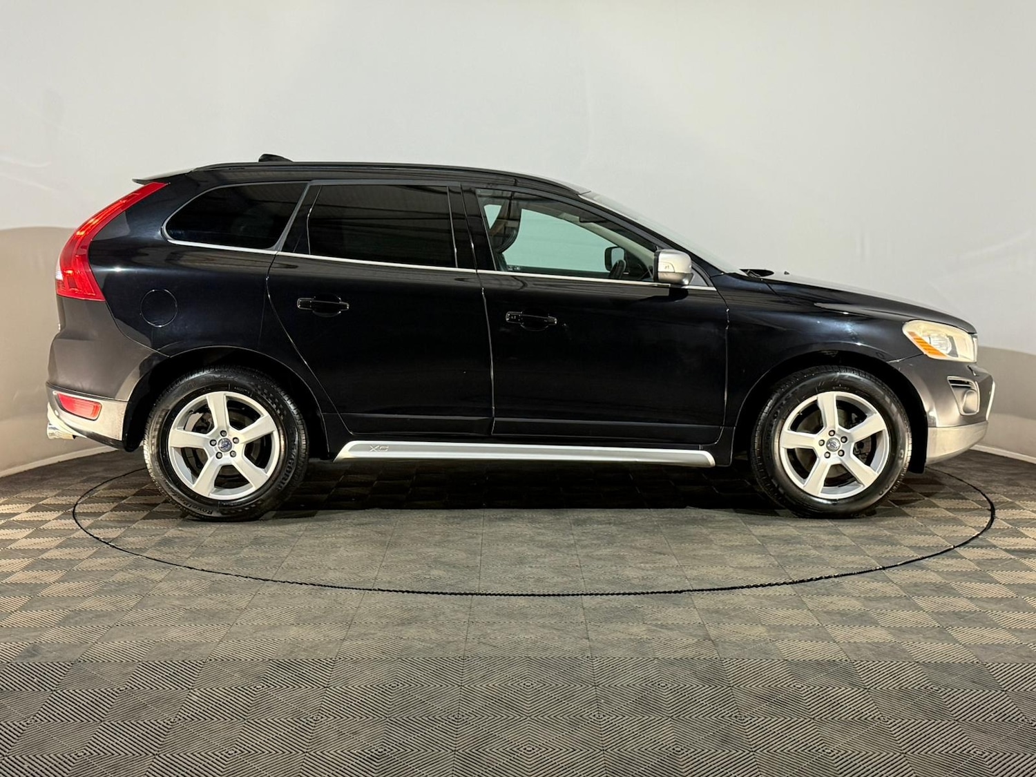 Used Volvo XC60 2012 for sale - 77726471: Photo 4