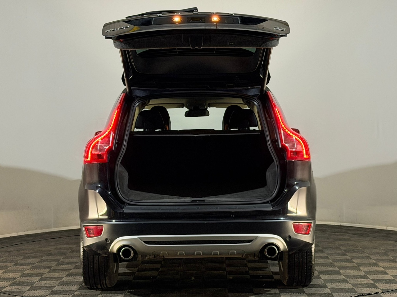 Used Volvo XC60 2012 for sale - 77726471: Photo 8