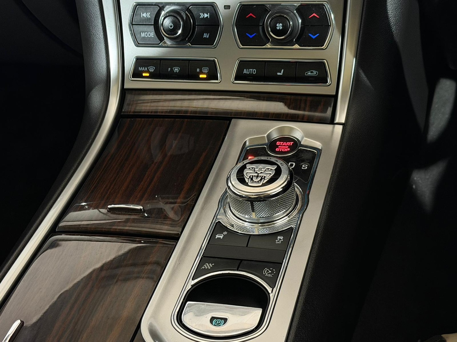 Used Jaguar XF 2014 for sale - 76745486: Photo 15