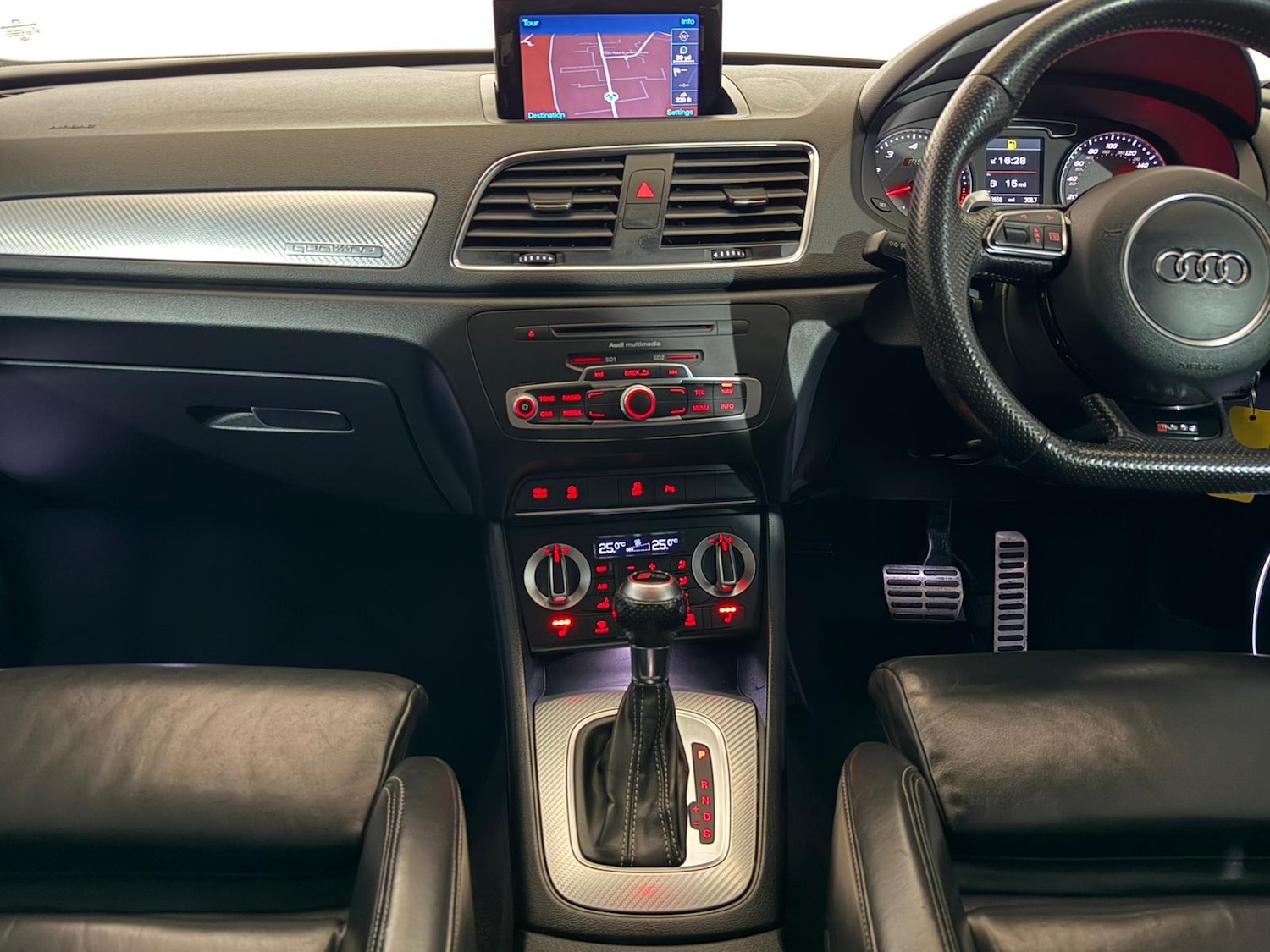 Used Audi RS Q3 2014 for sale - 76497597: Photo 16