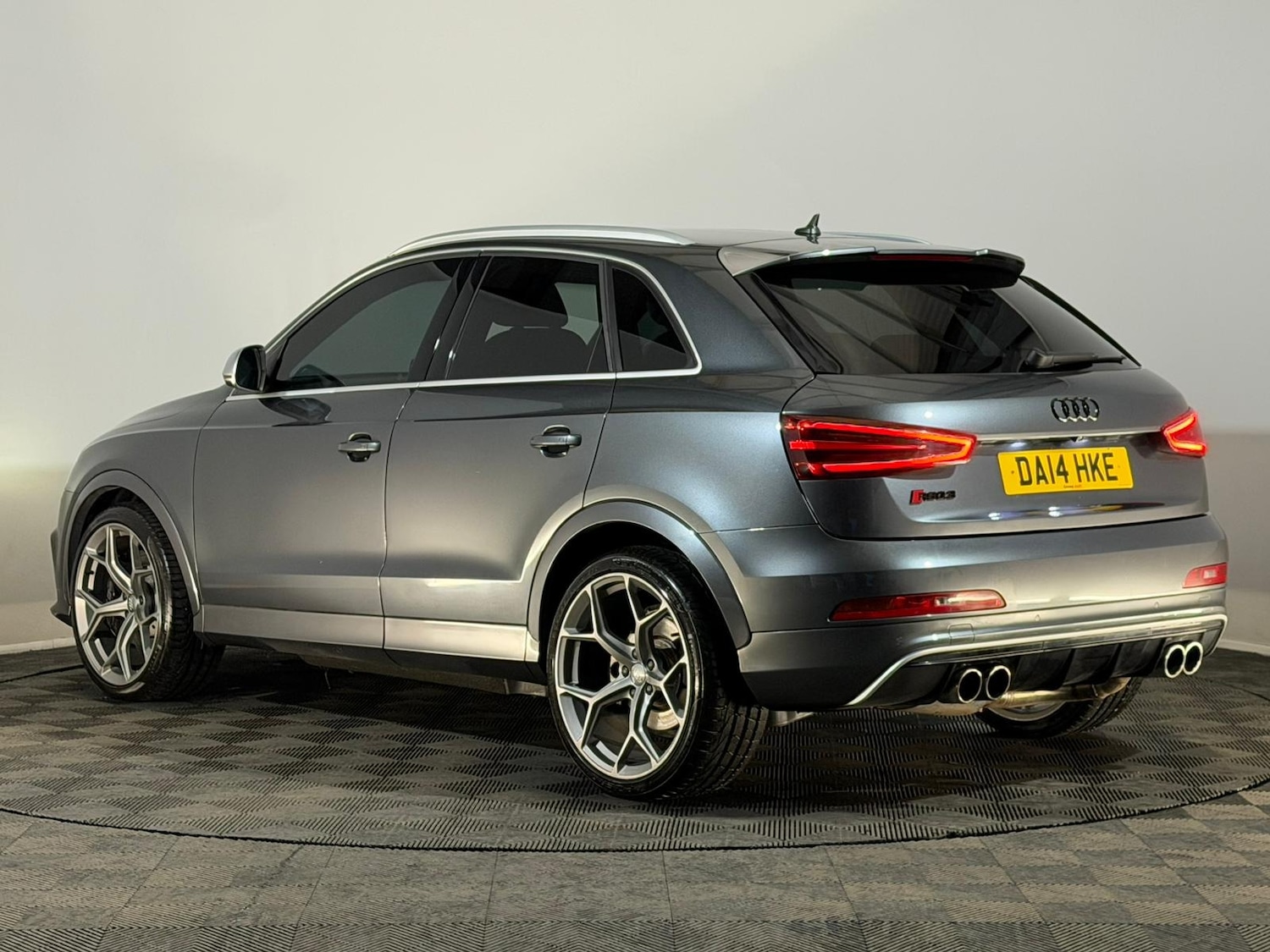 Used Audi RS Q3 2014 for sale - 76497597: Photo 9