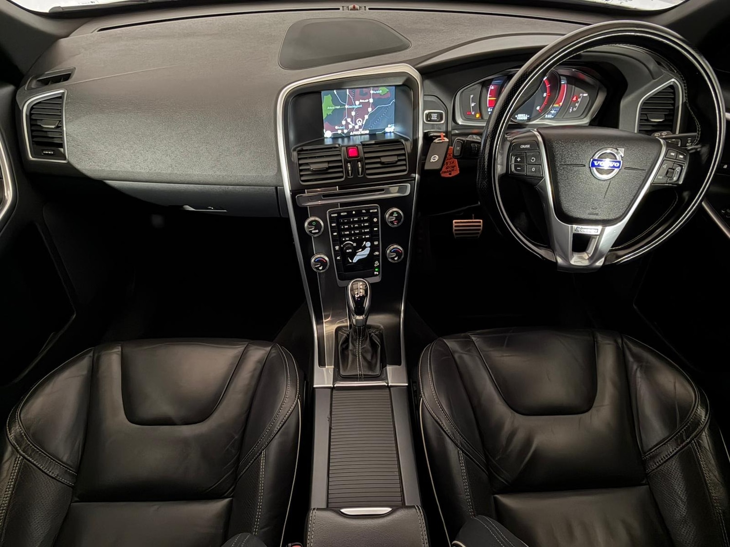Used Volvo XC60 2015 for sale - 76146585: Photo 11