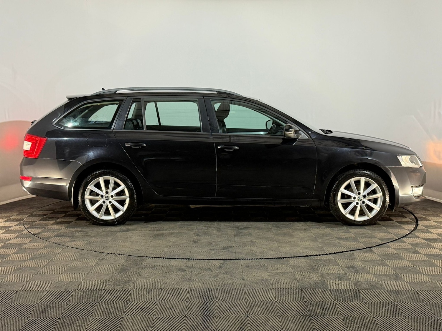 Used Skoda Octavia 2014 for sale - 77833606: Photo 4