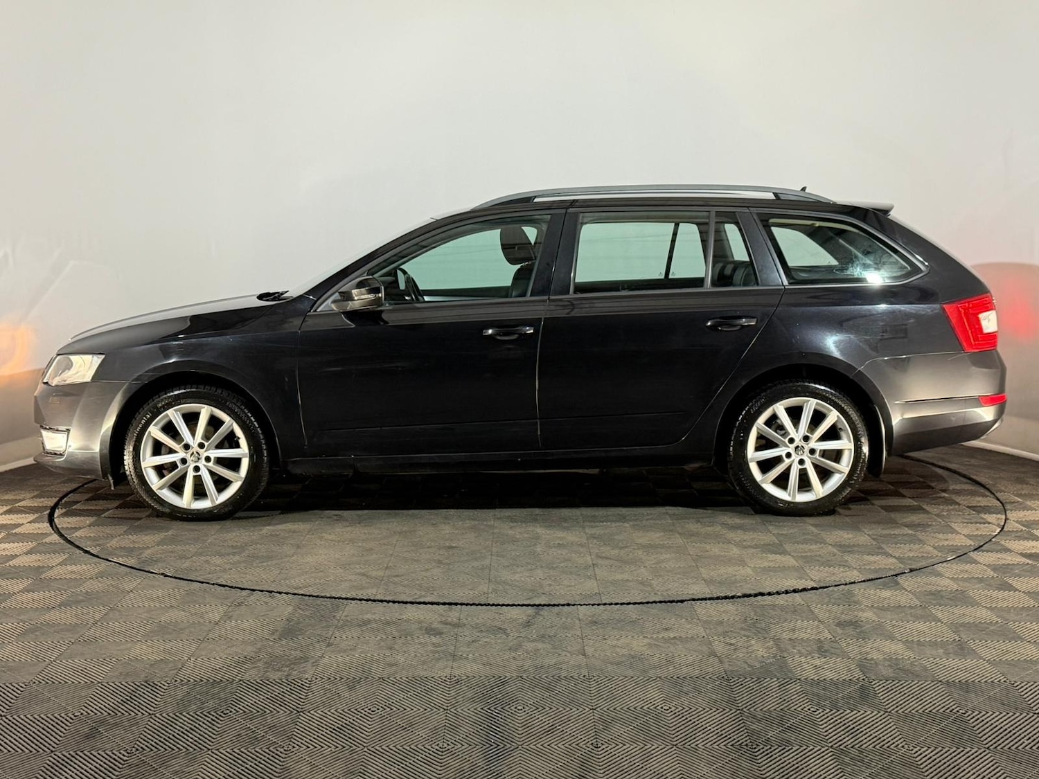 Used Skoda Octavia 2014 for sale - 77833606: Photo 5