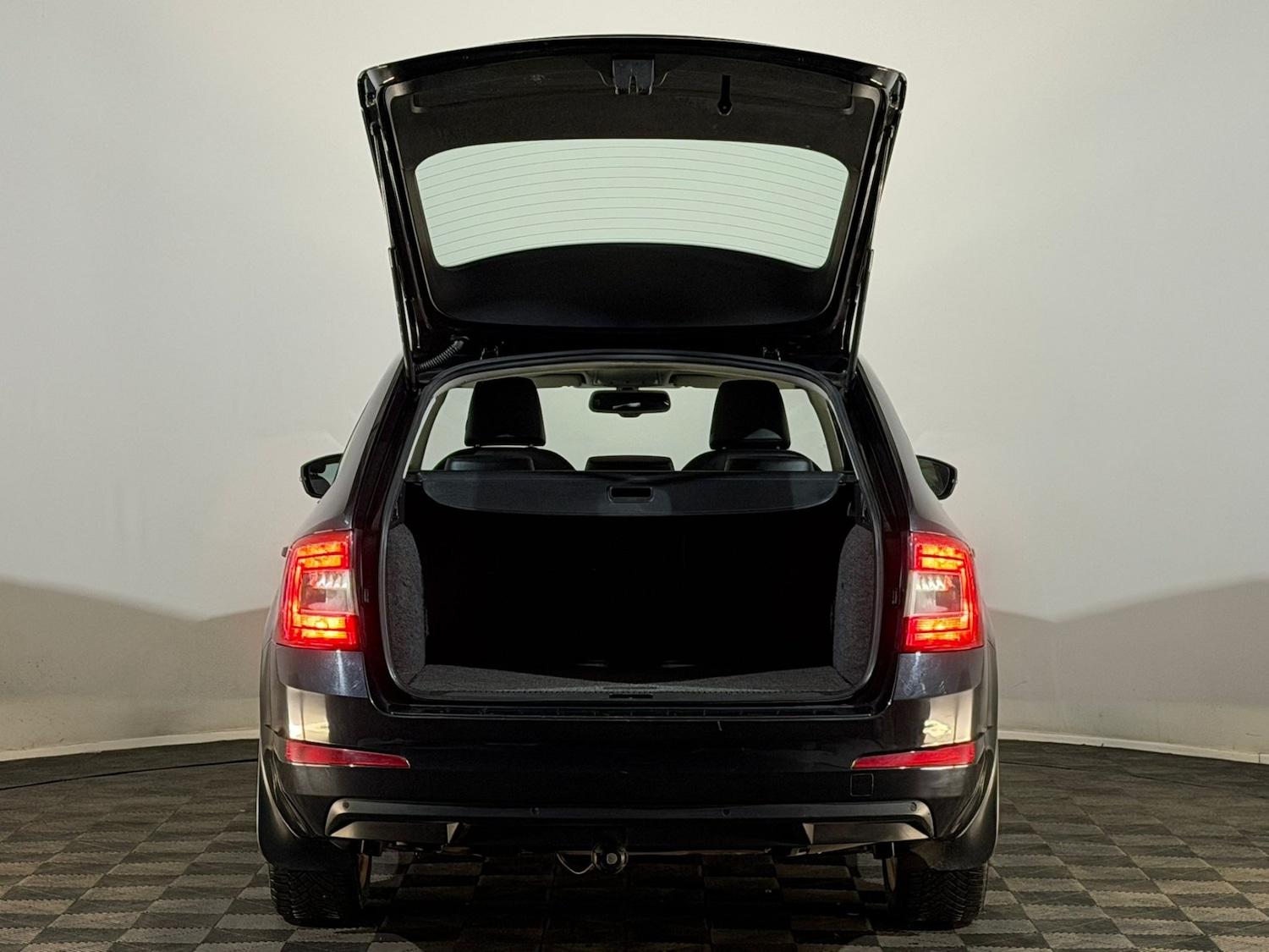 Used Skoda Octavia 2014 for sale - 77833606: Photo 8