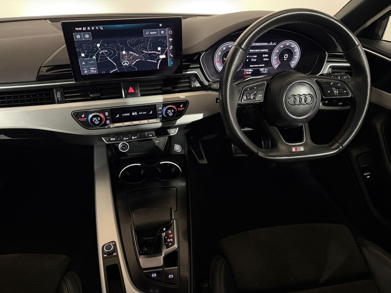 Used Audi A4 2020 for sale - 77627131: Photo 12