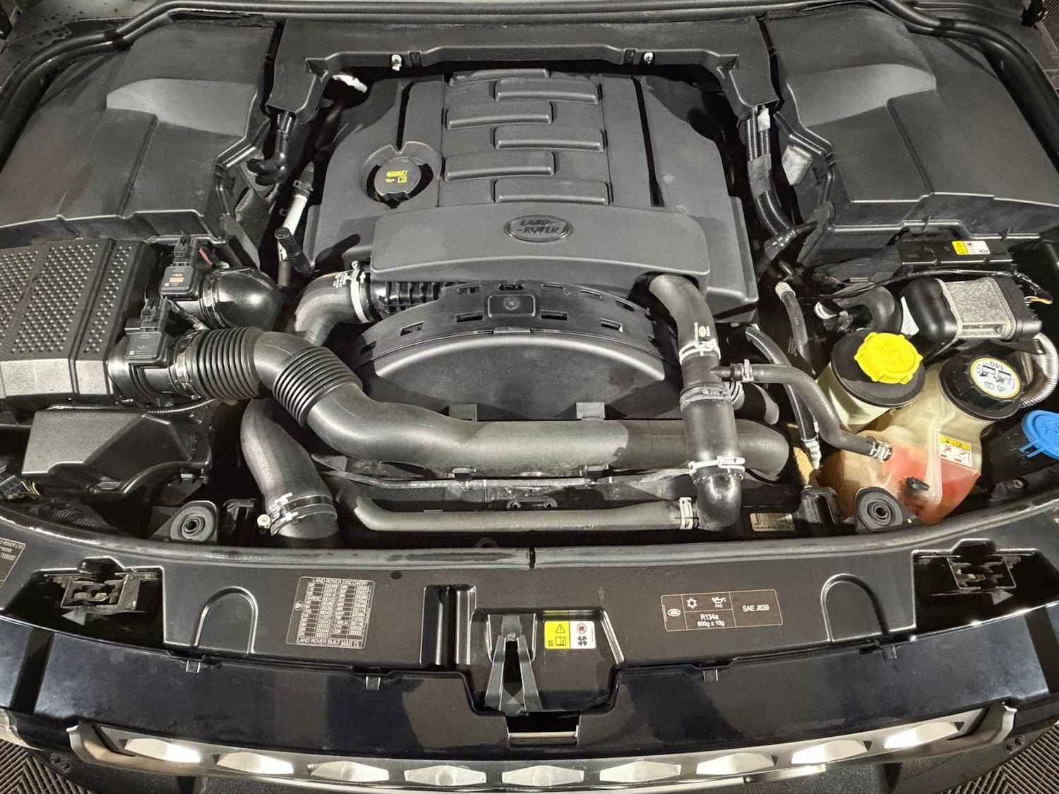 Used Land Rover Discovery 2015 for sale - 76703720: Photo 10