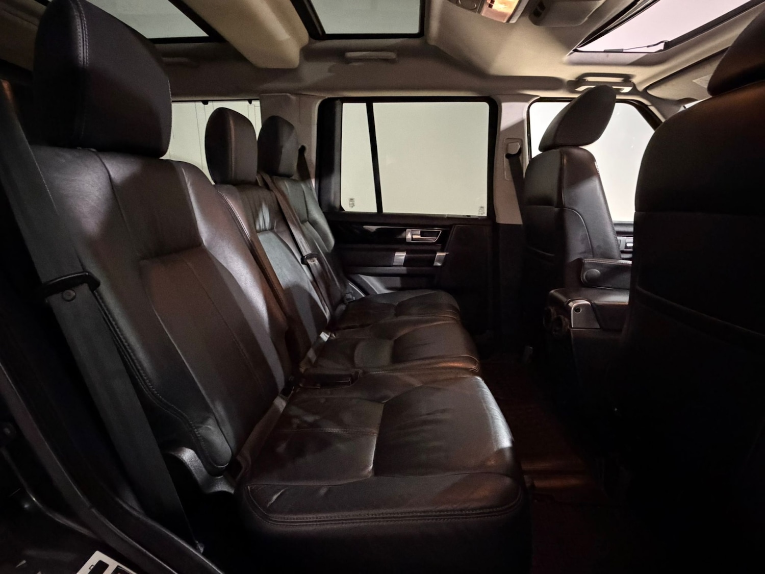 Used Land Rover Discovery 2015 for sale - 76703720: Photo 19