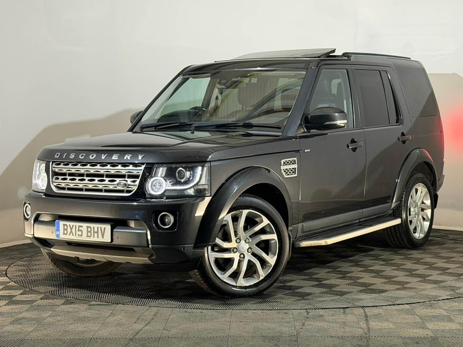 Used Land Rover Discovery 2015 for sale - 76703720: Photo 3