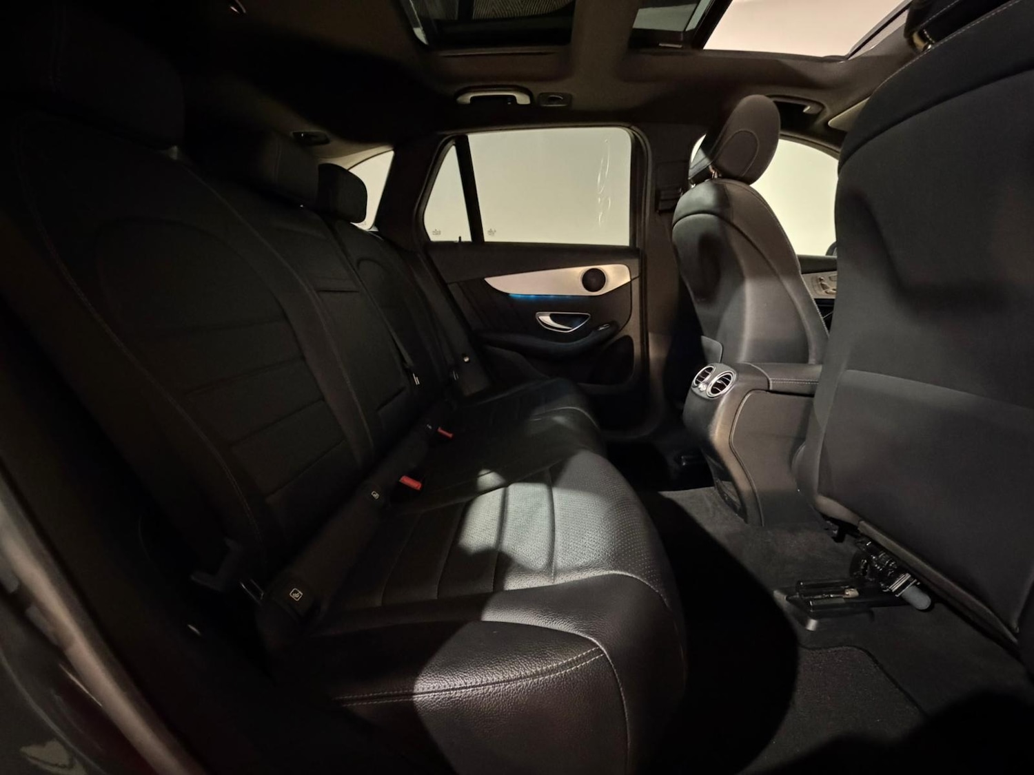 Used Mercedes-Benz GLC 2016 for sale - 76986504: Photo 18